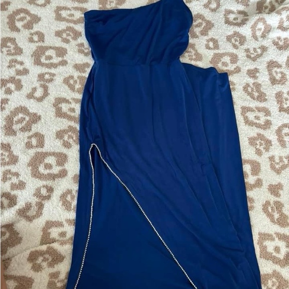 Lucy in the Sky Everett One Shoulder Dres - Picture 1 of 2